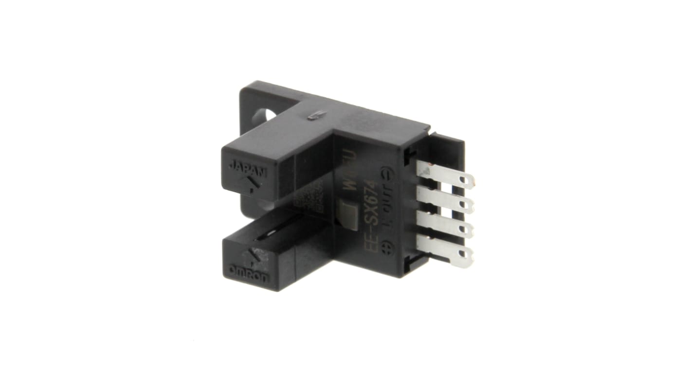 Sensore fotoelettrico Omron EE-SX674R, rilevamento a fessura, gamma 5 mm, uscita PNP, montaggio ravvicinato.