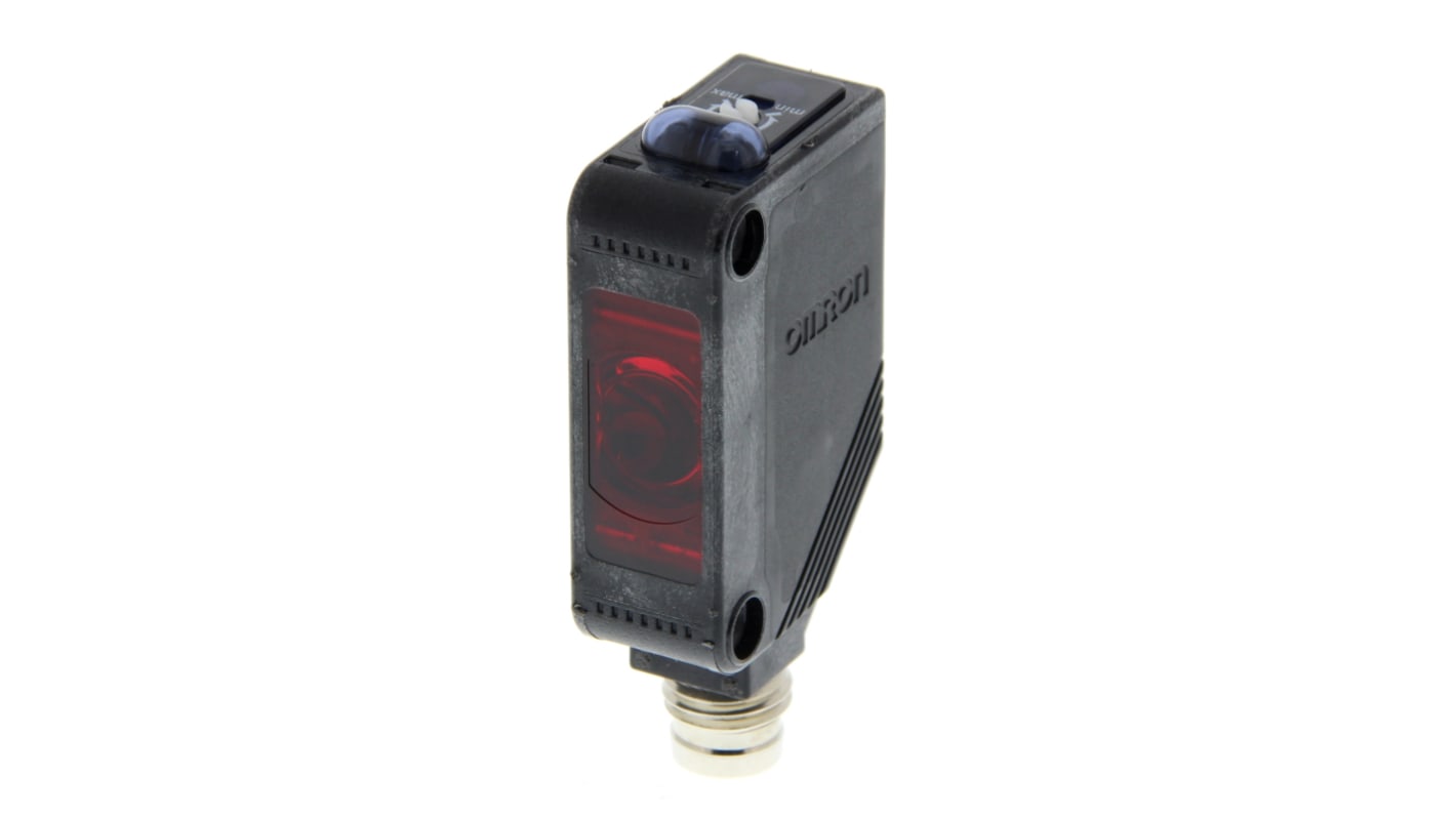Sensore fotoelettrico Omron E3Z-T81C-G0SRD-CN, rilevamento diretto fino a 15 m, uscita PNP, connettore M8, grado di protezione IP67/IP69K.