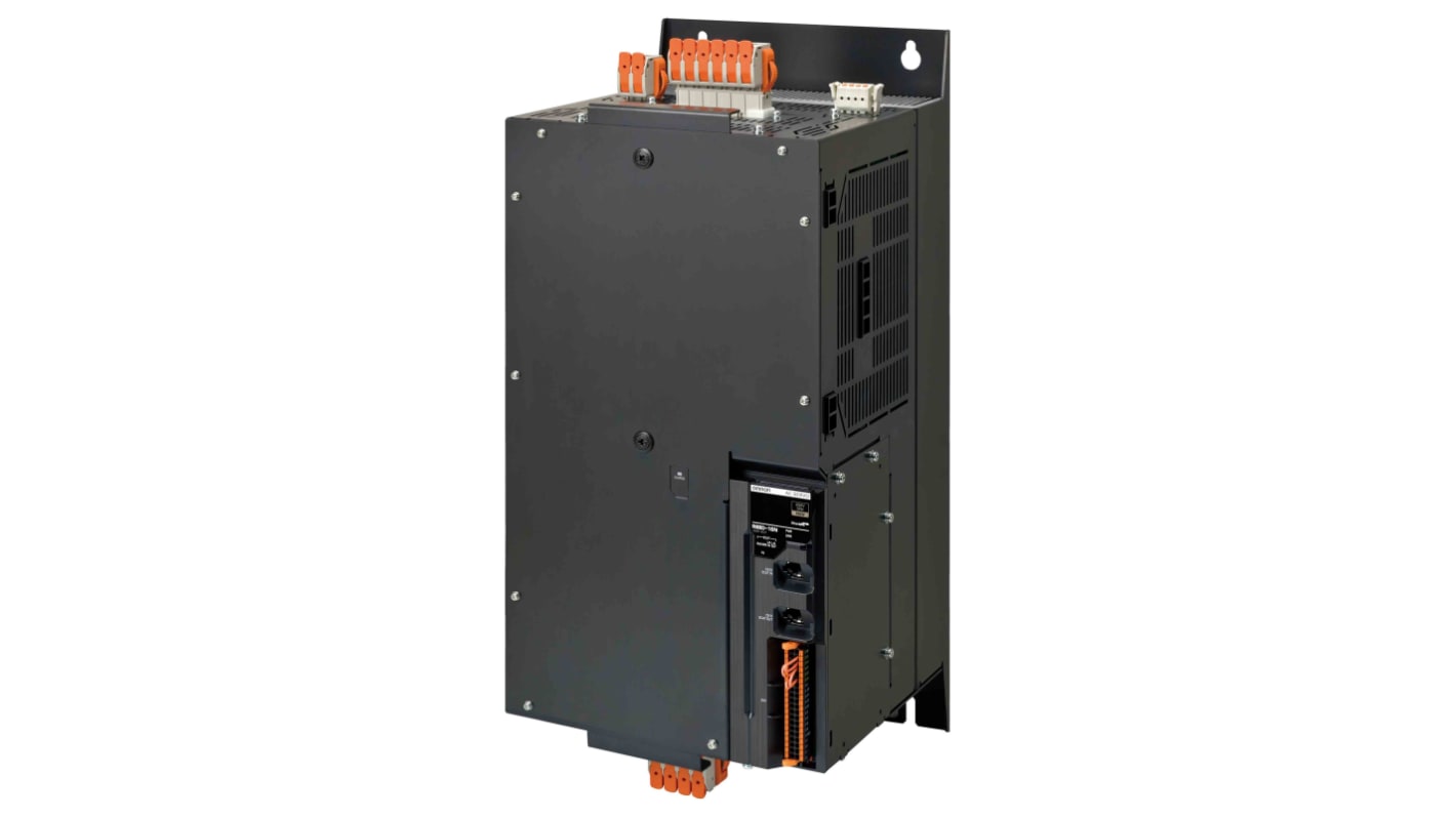 Servocomando Omron R88D-1SN150F-ECT, 15 kW, 400 V c.a., corrente nominale 50 A, progettato per applicazioni industriali.