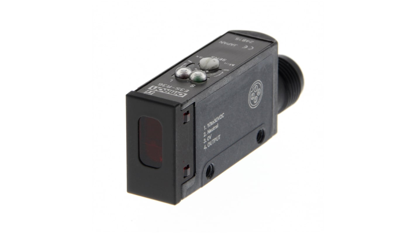 Omron E3S-R36, sensore fotoelettrico rettangolare a retroriflessione, rilevamento fino a 1 m, uscita PNP, IP67, montaggio M12.