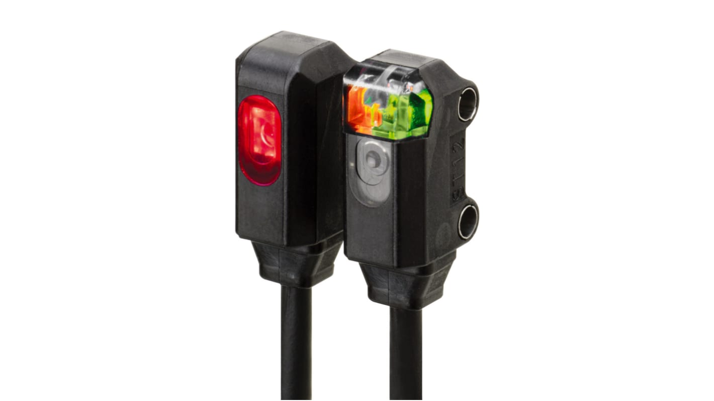 Omron E3T-ST11 2M, sensore fotoelettrico rettangolare NPN con rilevamento fino a 1 m, grado di protezione IP67 e montaggio semplificato.