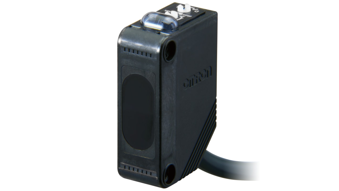 Sensore fotoelettrico Omron E3Z-D82-IL2 2M, rettangolare, rilevamento fino a 1 m, uscita PNP, grado di protezione IP67.
