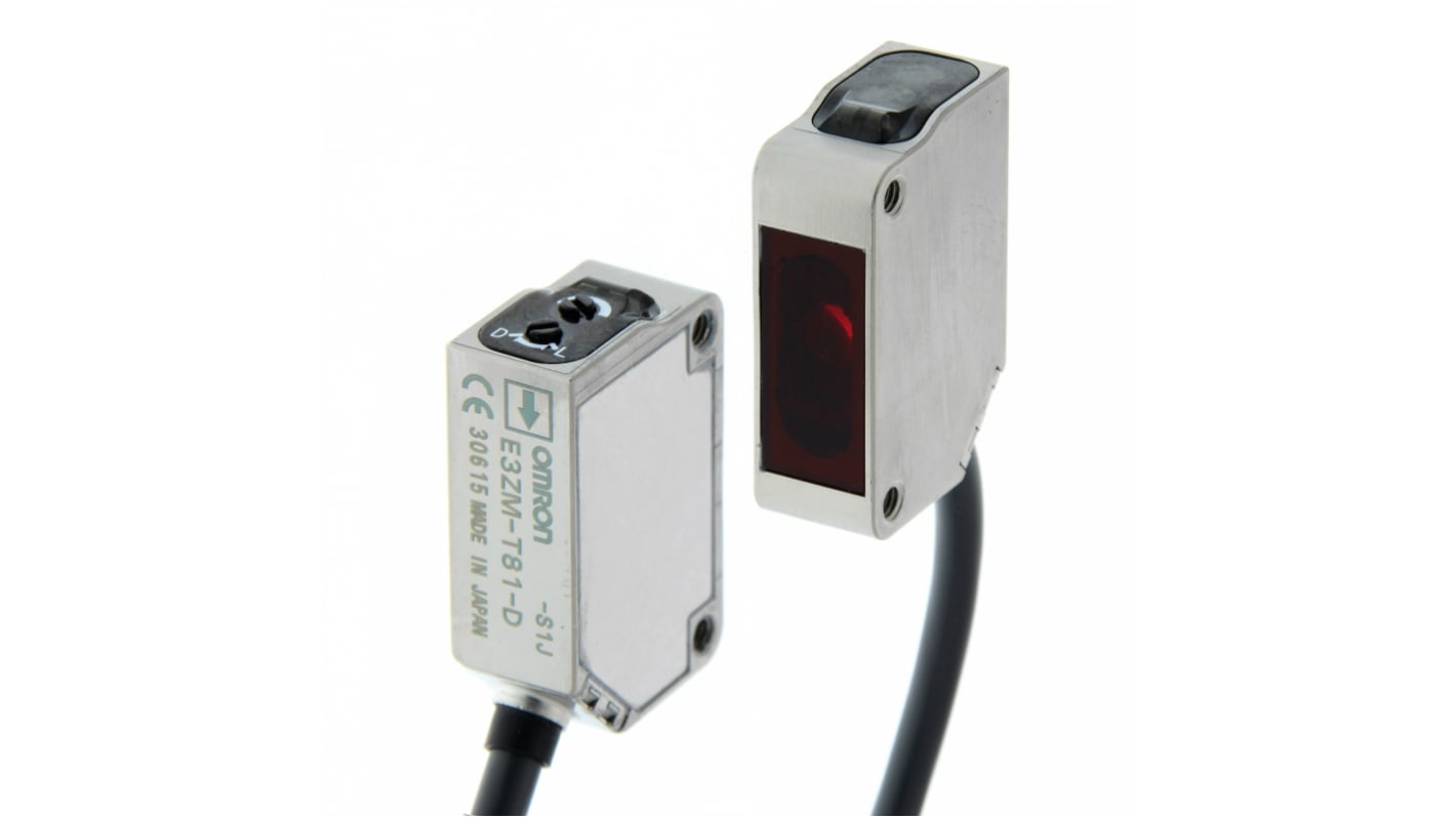 Sensore fotoelettrico Omron E3ZM-T81 5M, rettangolare, rilevamento fino a 15 m, uscita PNP, IP67/IP69K, in acciaio inox.