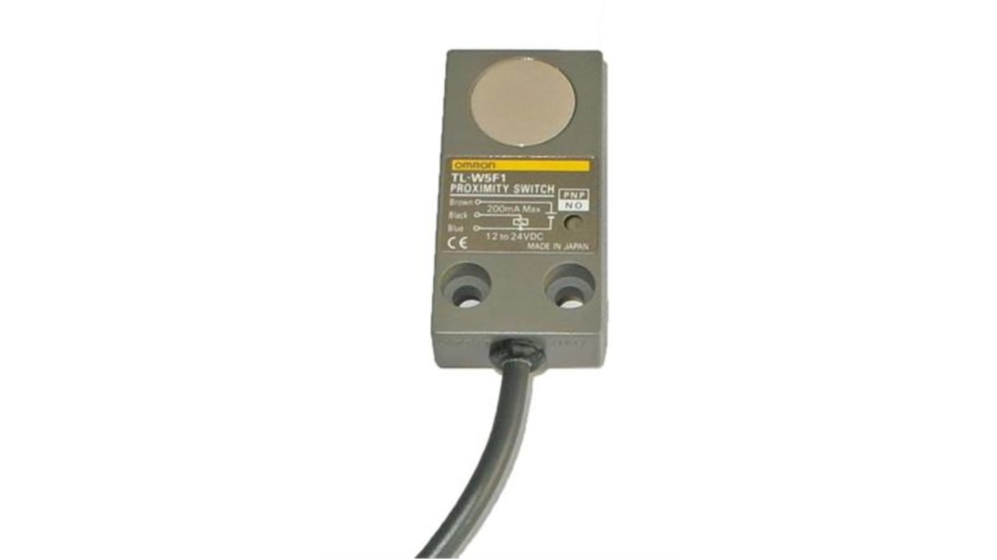 Sensore di prossimità induttivo PNP Omron TL-W5F2, rilevamento 5 mm, alimentazione 12-24 V c.c., IP67.