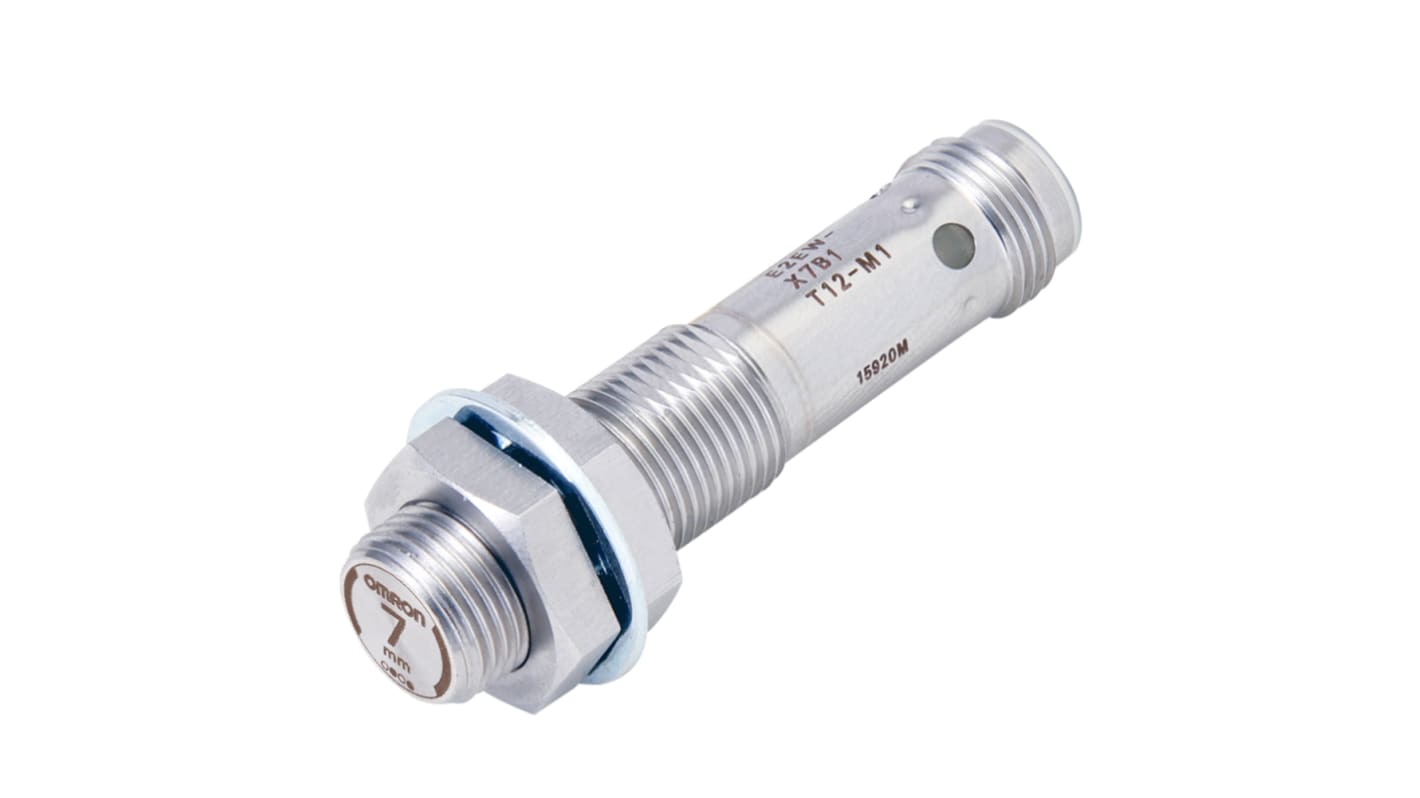 Sensore di prossimità cilindrico Omron E2EW-X7B212-M1, PNP M12, rilevamento 7 mm, corpo in acciaio inox, grado di protezione IP67.