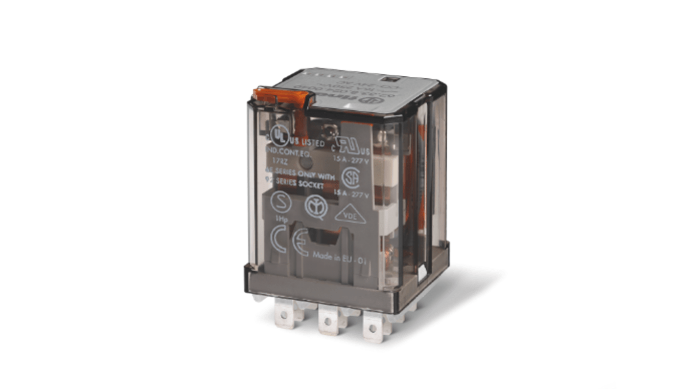 Relè di potenza Finder 623391250040, bobina 125V cc, montaggio a innesto, corrente 16A, 3 poli, isolamento conforme EN 60335-1.