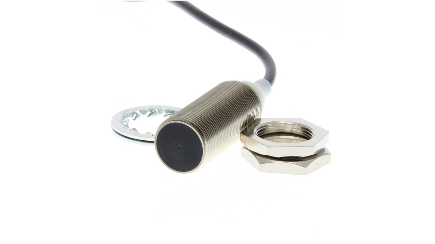 Sensore di prossimità cilindrico PNP Omron E2A-M18KS05-WP-B1-TP 6M, rilevamento a 5 mm, alloggiamento in ottone, grado di protezione IP67/IP69k.