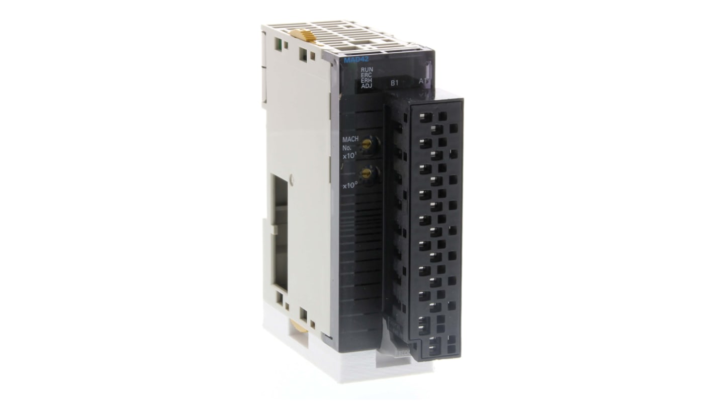 Modulo I/O Omron CJ1W-MAD42(SL) con 4 ingressi analogici, risoluzione 1:4000, dimensioni 90 x 31 x 85 mm.
