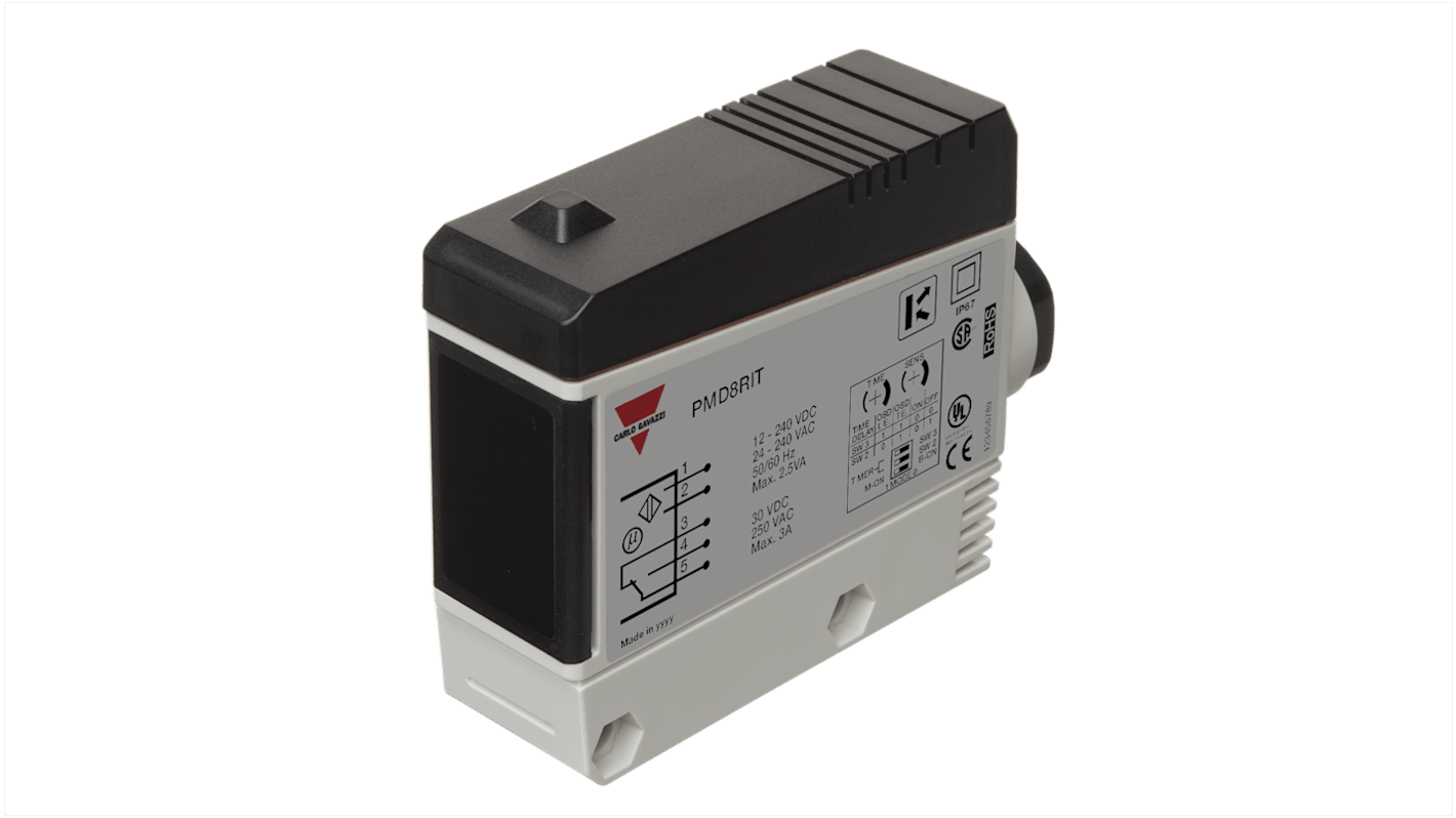 Sensore fotoelettrico rettangolare Carlo Gavazzi PMD8RIT, portata 200-800 mm, uscita SPDT, grado di protezione IP67, dimensioni 25 x 65 x 81 mm.