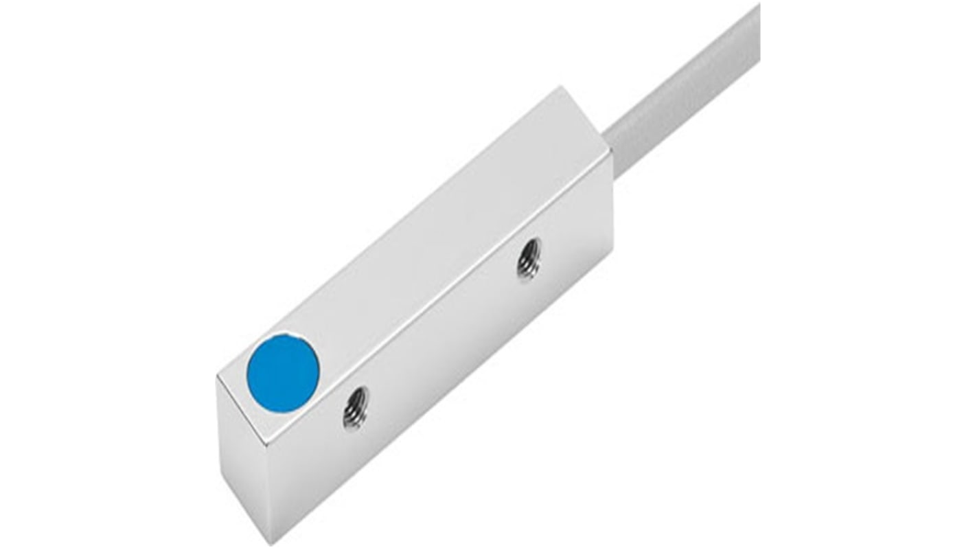 Festo SIES-Q8B-PO-K-L, sensore di prossimità induttivo PNP, rilevamento 1,5 mm, alimentazione 10-30 V CC, IP67, design compatto.