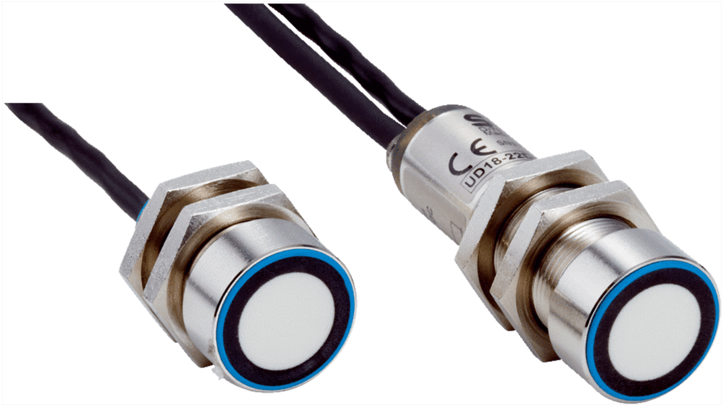 Sensore di distanza cilindrico Sick UD18-22DC241, ultrasuoni, rilevamento 30 mm, montaggio M18, IP65, uscita NPN.