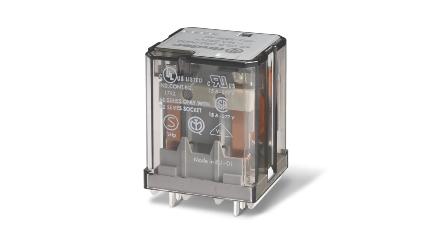 Relè di potenza Finder 3PDT, bobina 24V, montaggio su PCB, corrente di commutazione 30A, per applicazioni elettroniche.