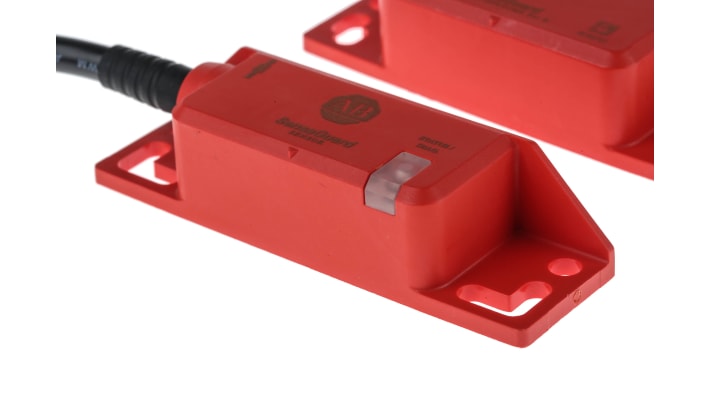 Interruttore di sicurezza RFID Allen Bradley Guardmaster 440N-Z21SS2HN9, 24V cc, custodia plastica, grado di protezione IP69K.