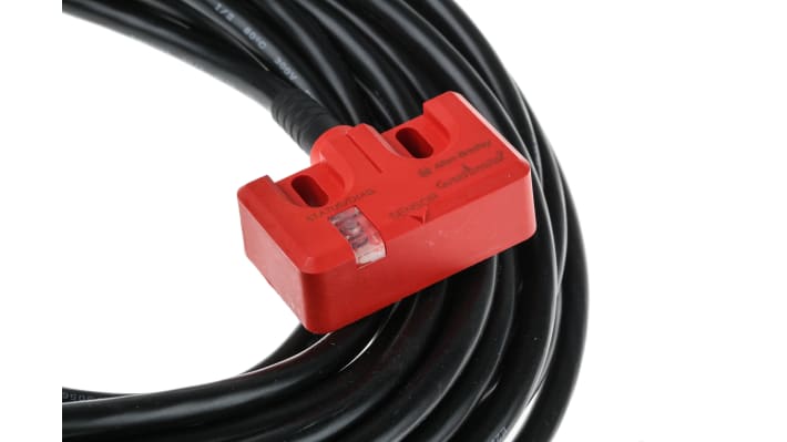 Interruttore di sicurezza magnetico Allen Bradley Guardmaster 440N-Z21W1PB, 24V cc, IP69K, attuatore incluso, dimensioni 48x29x16.5 mm.