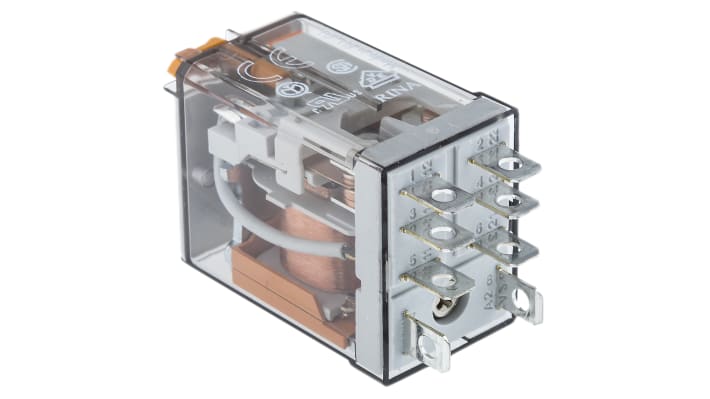 Finder 56.32.8.230.0040, relè DPDT miniaturizzato 230V, corrente 12A, dimensioni 27.7mm x 37.2mm x 20.7mm.