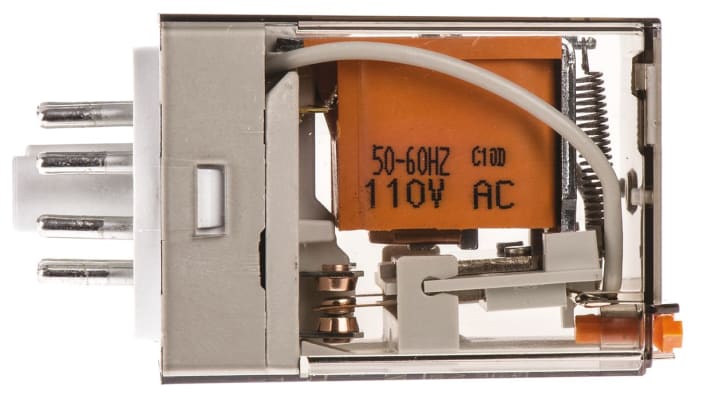 Finder Relè di potenza DPDT 60.12.8.110.0040, bobina 110V, contatti 10 A, dimensioni 32,5 x 54,2 x 36,4 mm.