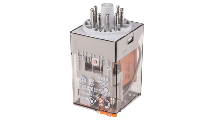 Relè di potenza Finder 60.13.8.012.0040, 3PDT, bobina 12V, corrente nominale 10 A, dimensioni 32,5 x 54,2 x 36,4 mm.