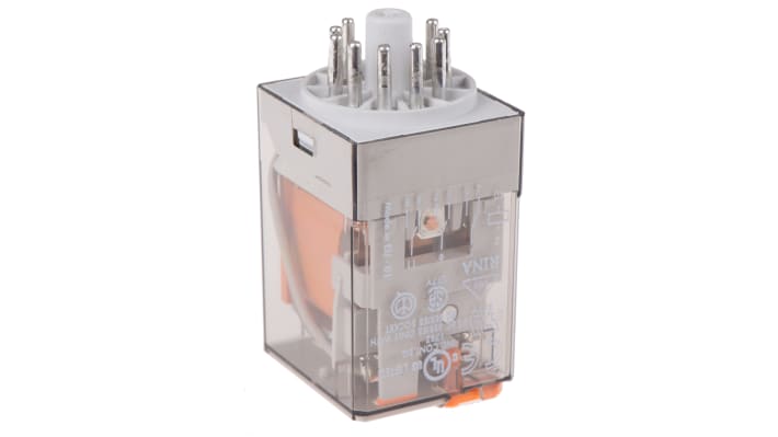 Finder 60.13.8.048.0040, relè di potenza 3PDT a innesto, bobina 48V, corrente nominale 10 A, temperatura operativa -40/+70 °C.