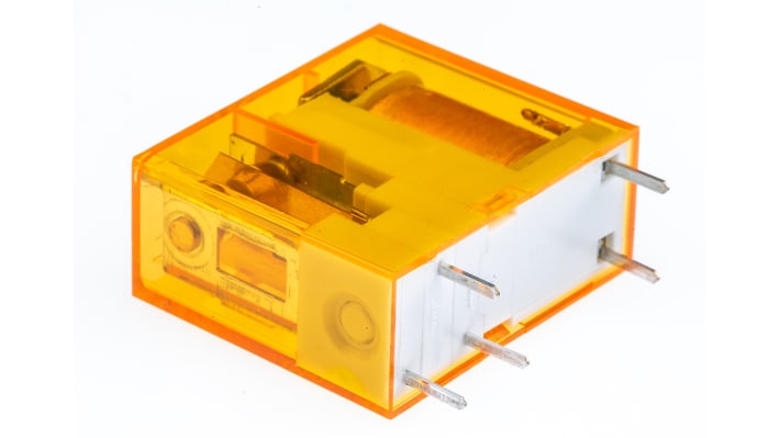 Finder 40.31.8.230.0000, relè di potenza SPDT per montaggio su PCB, 10A, bobina 230V, dimensioni 29x25x12.4mm.