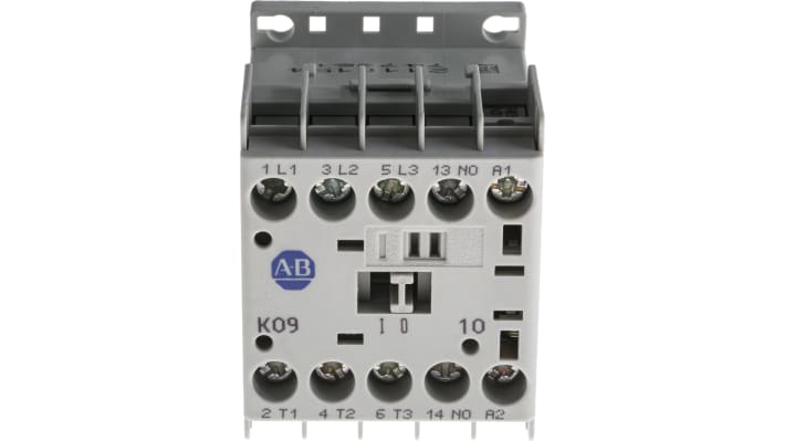 Contattore Allen Bradley 100-K09KF10, 3 poli, 9 A, bobina 230 V, montaggio su guida DIN, dimensioni 50 x 45 x 53 mm.