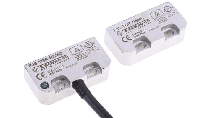 Interruttore di sicurezza senza contatto Omron F3S-TGR-NSMC-21-M1J8, 24V cc, custodia in acciaio inox, grado di protezione IP67.