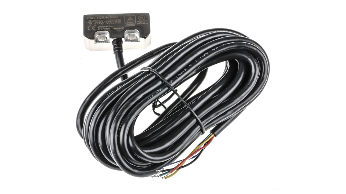 Interruttore di sicurezza senza contatto Omron F3S-TGR-NSMR-21-05, custodia in acciaio inox, grado di protezione IP67, dimensioni 51mm x 50mm x 13mm.