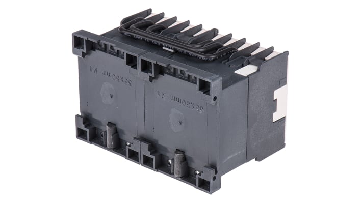 Contattore reversibile Schneider Electric LC2K0910B7, 3 poli, 9 A, 24 V c.a., montaggio a pannello, dimensioni 90x58x57 mm.