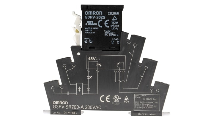 Relè di interfaccia a stato solido Omron G3RV-SR700-A, 230 V ca, montaggio su guida DIN, dimensioni 6,2 x 78 x 90 mm.