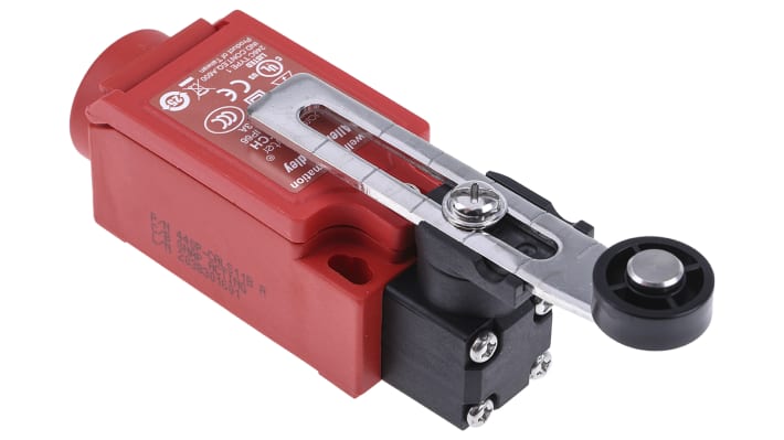 Interruttore di fine corsa Allen Bradley Guardmaster 440P-CALS11B, leva regolabile NO/NC, IP66, dimensioni 31mm x 40mm x 106mm.