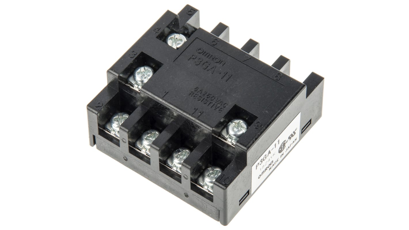 Connettore femmina OMRON P3GA-11 per Serie H3CR-A, H3CR-F, H3CR-H - Regolazioni indipendenti, 14 gamme temporali, uscita relè 5A/250V∼. Ideale per automazione industriale.