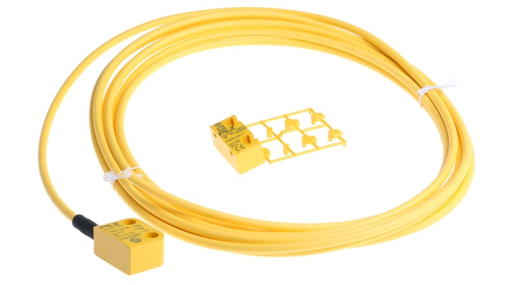 Interruttore di sicurezza senza contatto Pilz 541111, tecnologia transponder, 24V cc, protezione IP67, dimensioni 26.4mm x 37mm x 18mm.