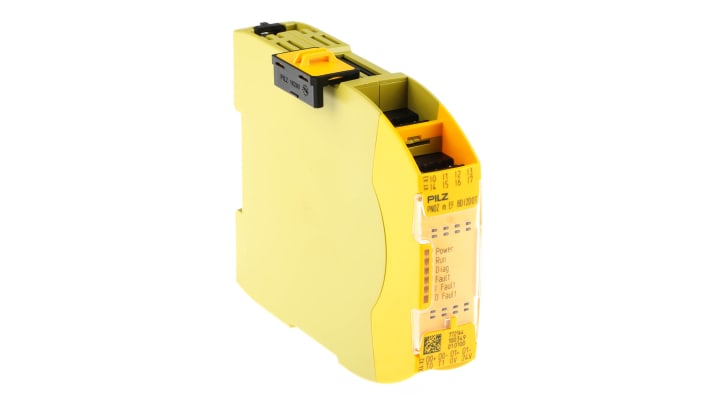 Controller di sicurezza Pilz 772144, PNOZ m EF, 8 ingressi, 2 uscite, dimensioni 98 x 22,5 x 120 mm, grado di protezione IP20/IP54.