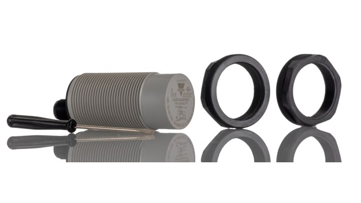 Sensore di prossimità cilindrico PNP Carlo Gavazzi CA30CAN25PAM1, distanza di rilevamento 25 mm, grado di protezione IP67/IP69K.