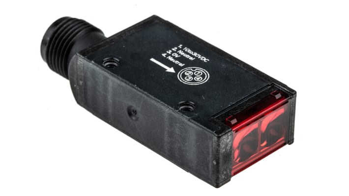 Sensore fotoelettrico rettangolare Omron E3SAT36, rilevamento fino a 7 m, uscita PNP, grado di protezione IP67.