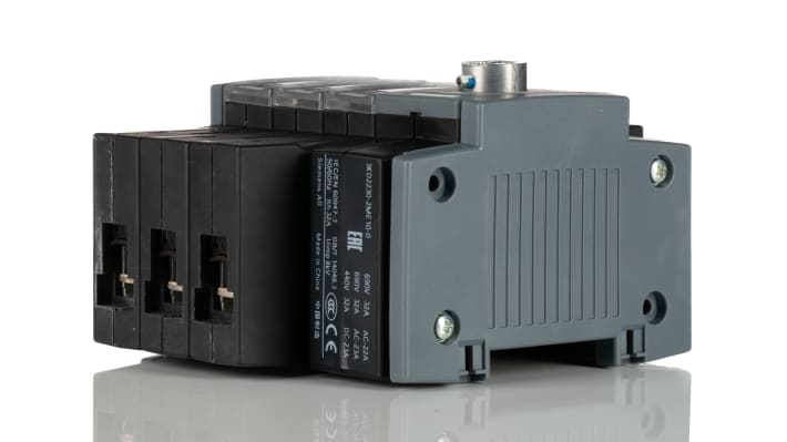 Sezionatore interruttore Siemens SENTRON 3KD, 32A, tre poli, montaggio fisso, fusibile integrato per applicazioni industriali.