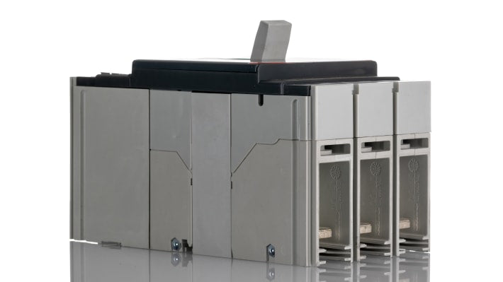 Accessorio ABB per interruttore T6, 380V, dimensioni 153x189x158mm, progettato per un funzionamento motorizzato efficiente.