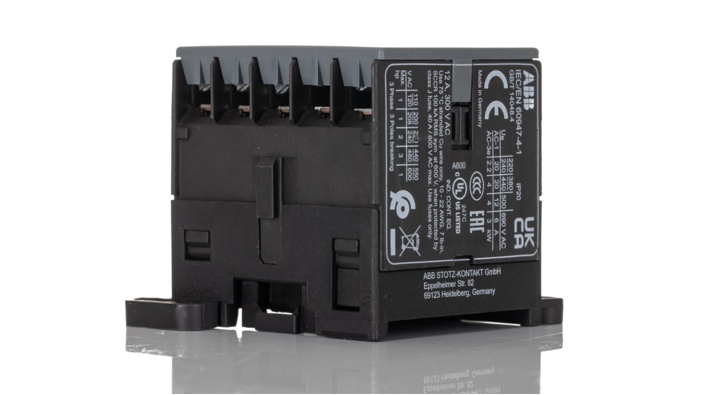 Contattore ABB GJL1211001R8010 B6-30-01, 3 poli, 20 A, 240 V, montaggio su guida, dimensioni 57,5 x 52,5 x 46,5 mm.