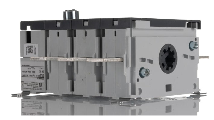 Sezionatore interruttore ABB serie OT, 3 poli, 250A, 690V, montaggio su base, dimensioni 82.5mm x 145.5mm x 150mm.