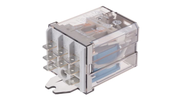 Relè di potenza Finder 62, 3P-NA, bobina 12V cc, montaggio su flangia, dimensioni 68mm x 38.2mm x 35.8mm.