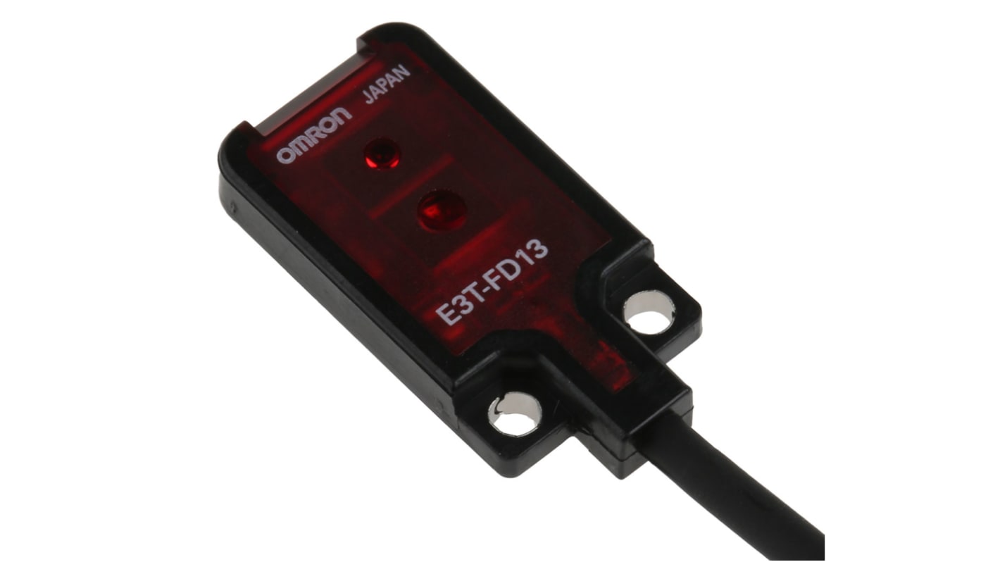 Sensore fotoelettrico Omron E3T-FD13 2M, rilevamento da 5 mm a 30 mm, uscita PNP, grado di protezione IP67.