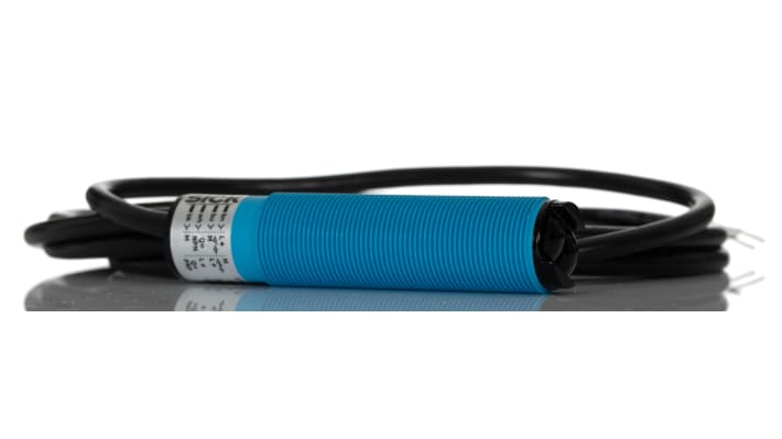 Sensore fotoelettrico cilindrico Sick VT18-204172, rilevamento 105 mm, uscita PNP, grado di protezione IP67, dimensioni 81 mm.