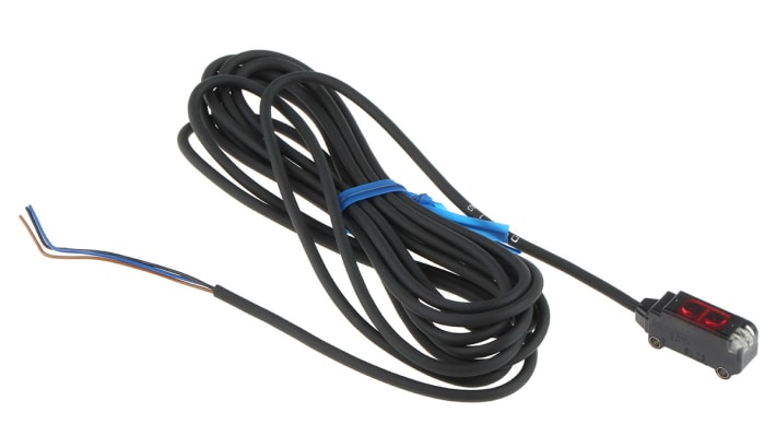 Sensore fotoelettrico Omron E3T-SL23 2M a retroriflessione, rilevamento 5-30 mm, uscita PNP, cavo 2 m, IP67.