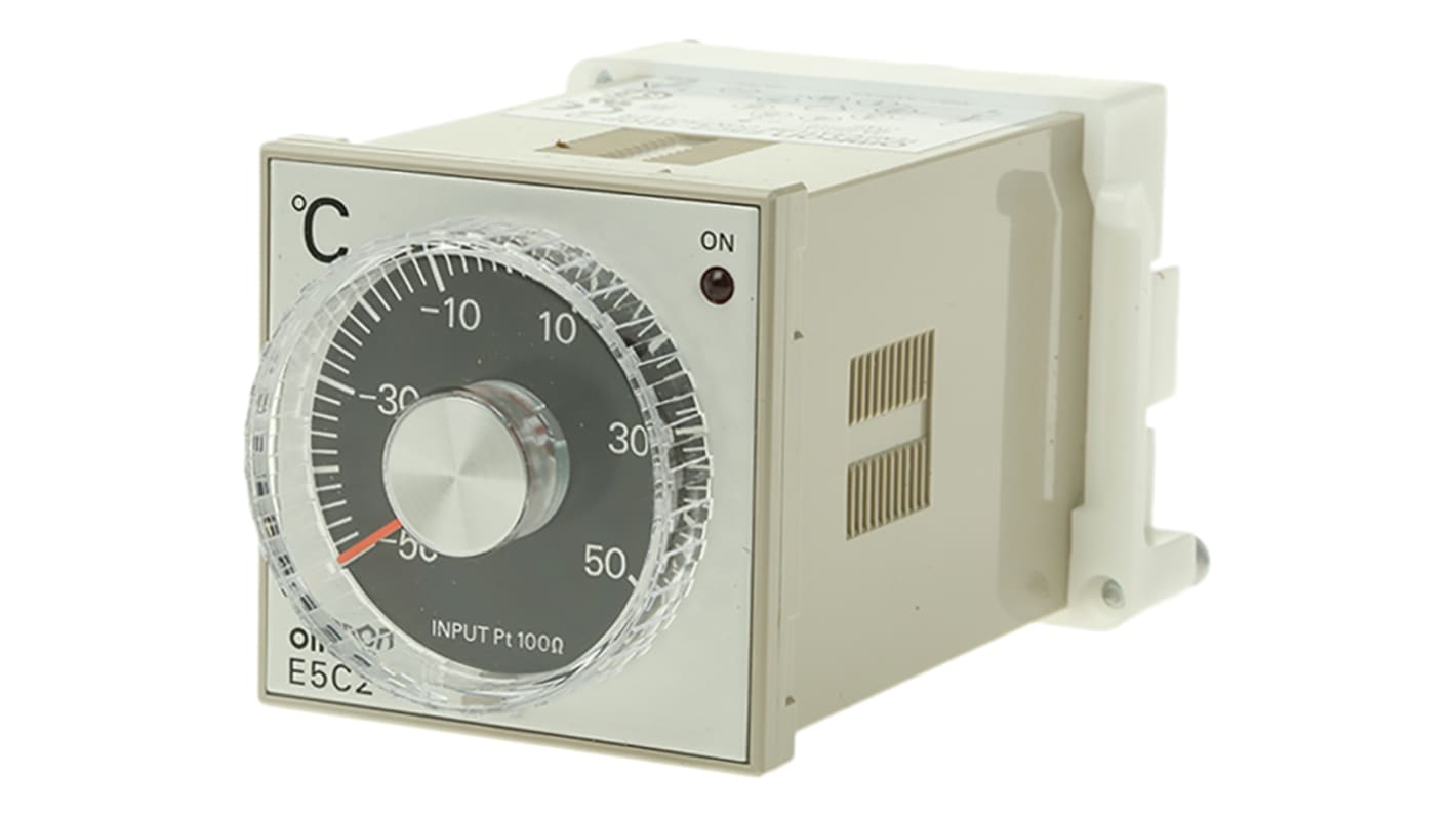 Regolatore di temperatura On/Off Omron E5C2-R20P-D, alimentazione 100-240 V, montaggio a pannello, dimensioni 48 x 48 mm.
