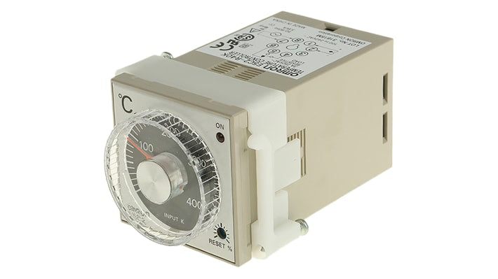 Regolatore di temperatura On/Off Omron E5C2-R40K, 48x48 mm, alimentazione 100-240 V, montaggio a pannello, grado di protezione IP66.