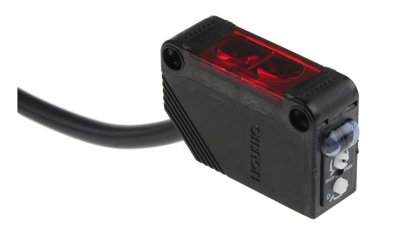 Omron E3Z-R61 2M, sensore fotoelettrico rettangolare a retroriflessione, rilevamento 100 mm-4 m, uscita NPN, IP67.