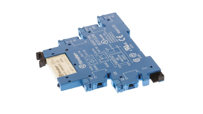 Finder 38.51.0.240.0060, relè d'interfaccia SPDT per guida DIN, tensione 230V, corrente 6A, dimensioni 6.2 x 75.6 x 87.9 mm.