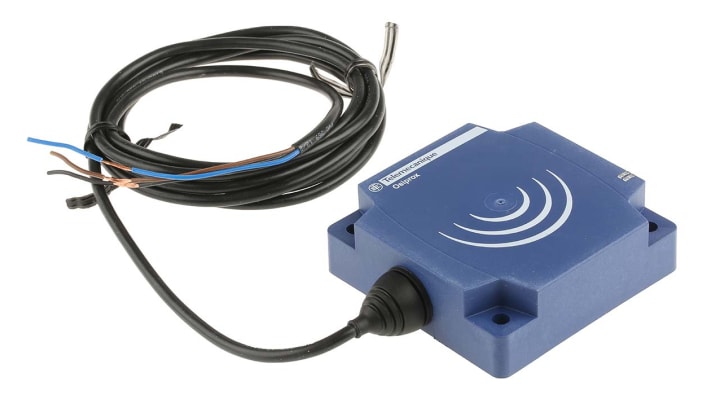 Sensore di prossimità PNP Telemecanique XS8D1A1PAL2, rilevamento fino a 60 mm, corpo in plastica, IP68, 80 x 80 x 26 mm.