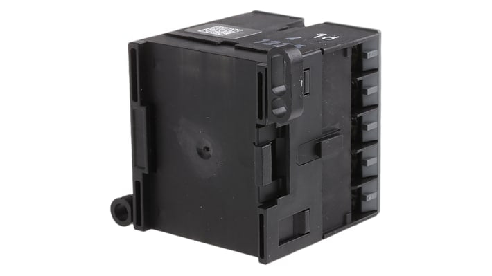 Contattore ABB B7-30-01-80, 3 poli, 20 A, montaggio su guida DIN, dimensioni 57,5 x 52,5 x 46,5 mm.