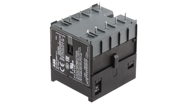 Relè contattore ABB BC7-30-10-P01, 3 poli, 20 A, 24 V c.c., montaggio su guida DIN, dimensioni 45,5 x 47,5 x 51,5 mm.