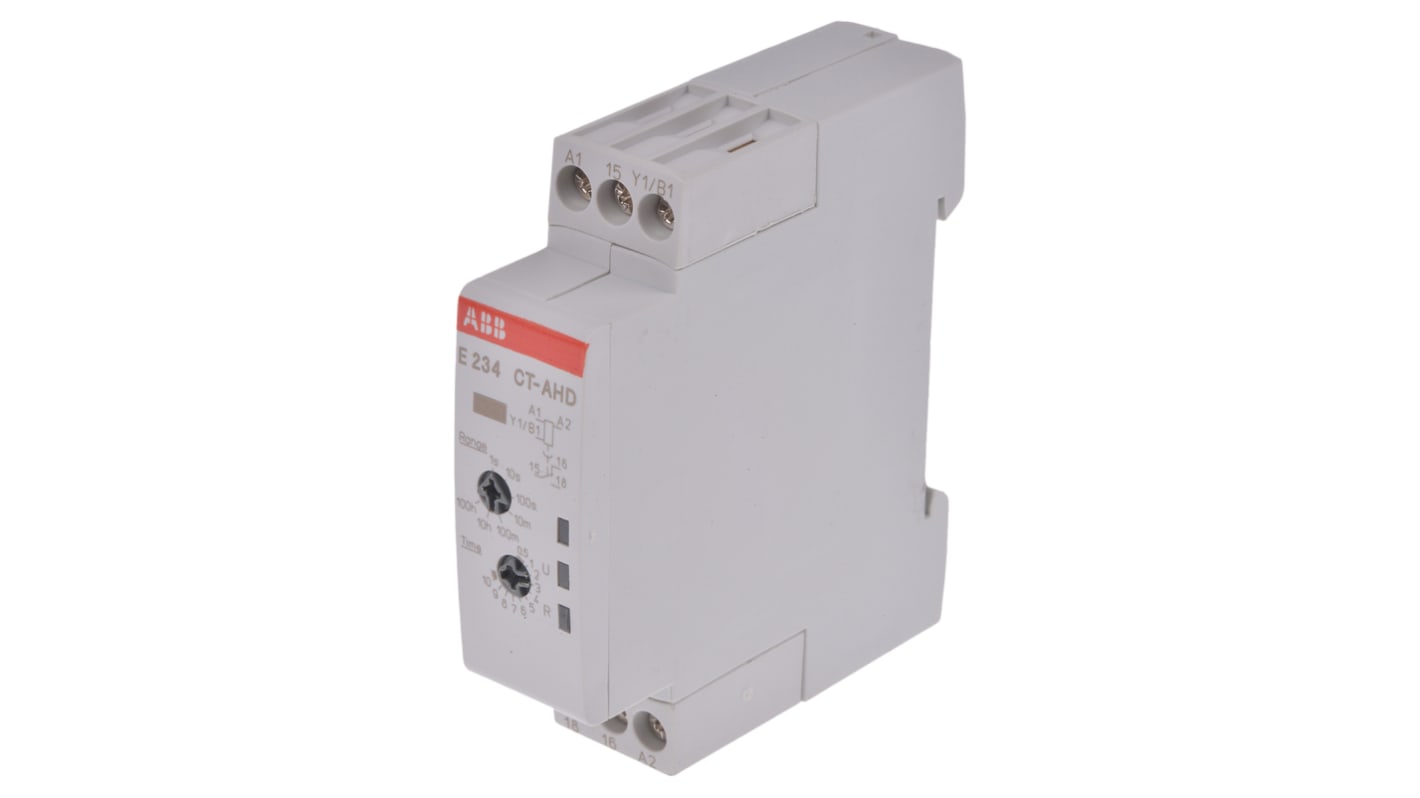 Relè timer ABB CT-AHD.12, SPDT, montaggio su guida DIN, intervallo 0,05 s a 100 h, alimentazione 24-240 V AC.